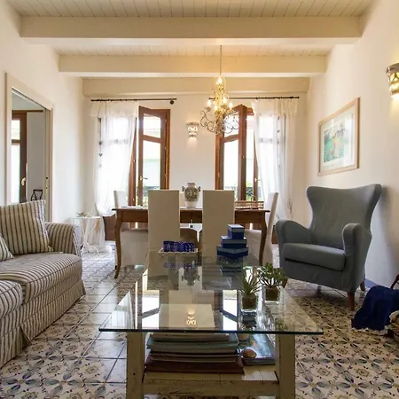 Homiquo Luxury *